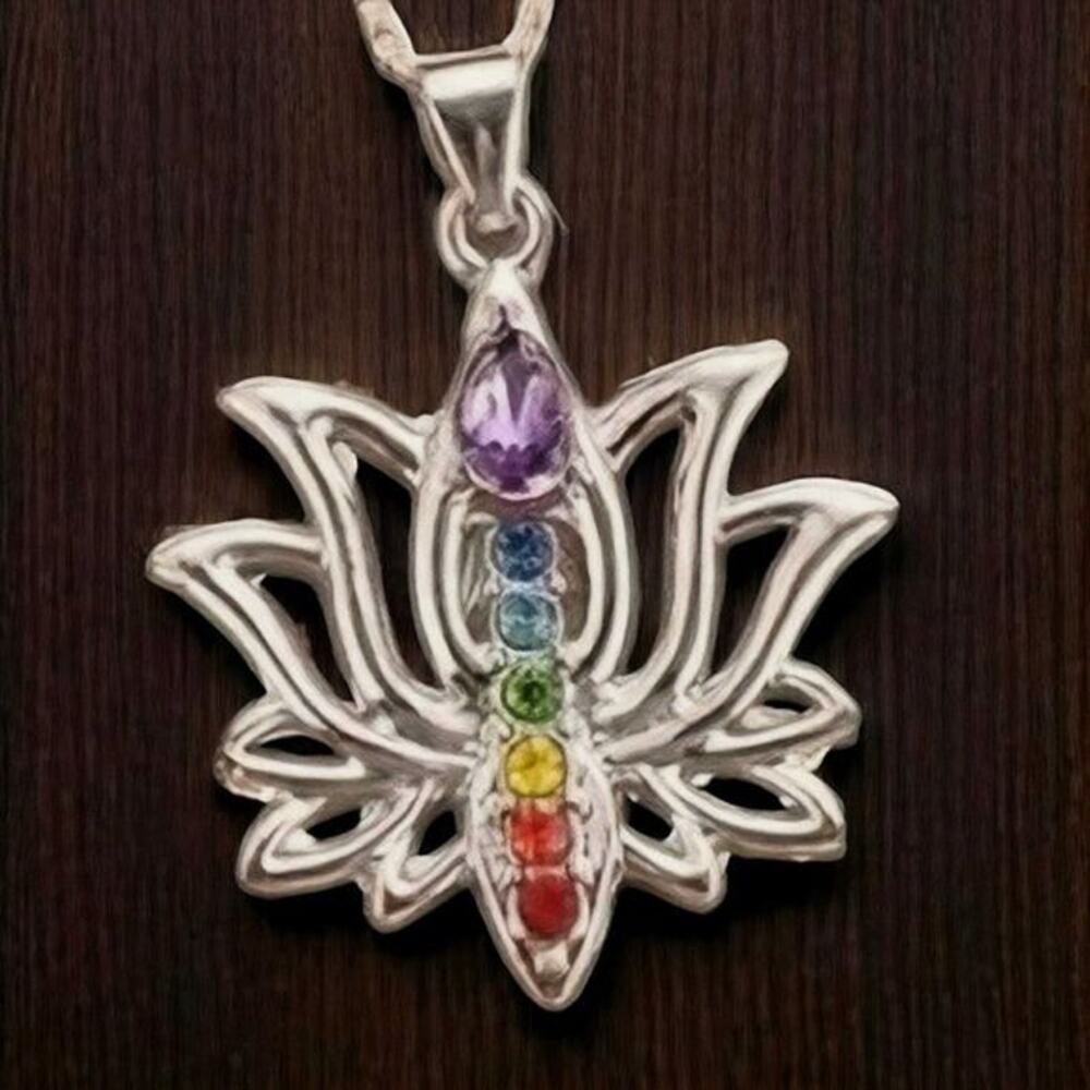 NEW Stunning Lotus Bloom Flower Silver Rainbow Chakra Pendant Necklace